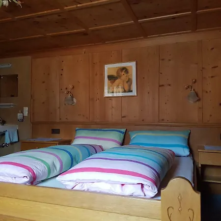 Guest house Valluela 3*